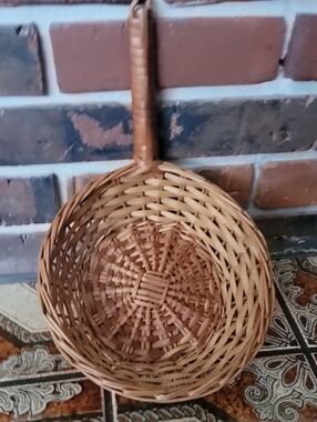Wicker Basket Wirh Pan Handle